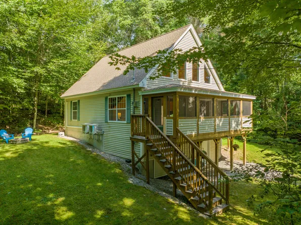 86 Swans Road, Raymond, ME 04071