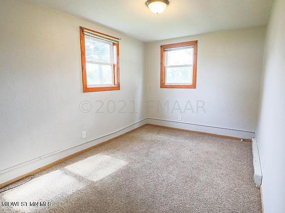 5th image of 921 19th St S