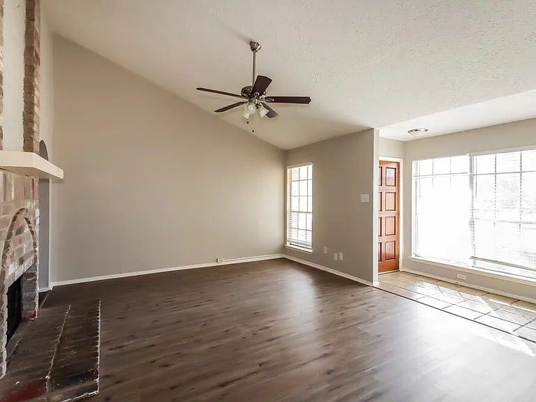 13916 Bonnercrest Dr — Photo 6