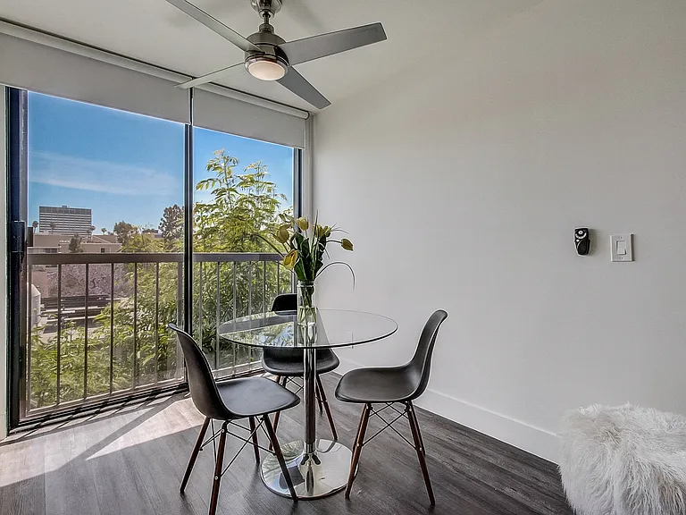 Kingsley Tower Apartments — Photo 7