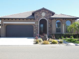 11354 N Via Napoli Dr, Fresno, CA