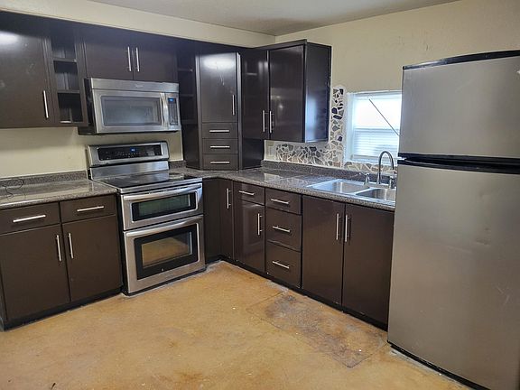 4th image of 1871 Kendalia Ave #B
