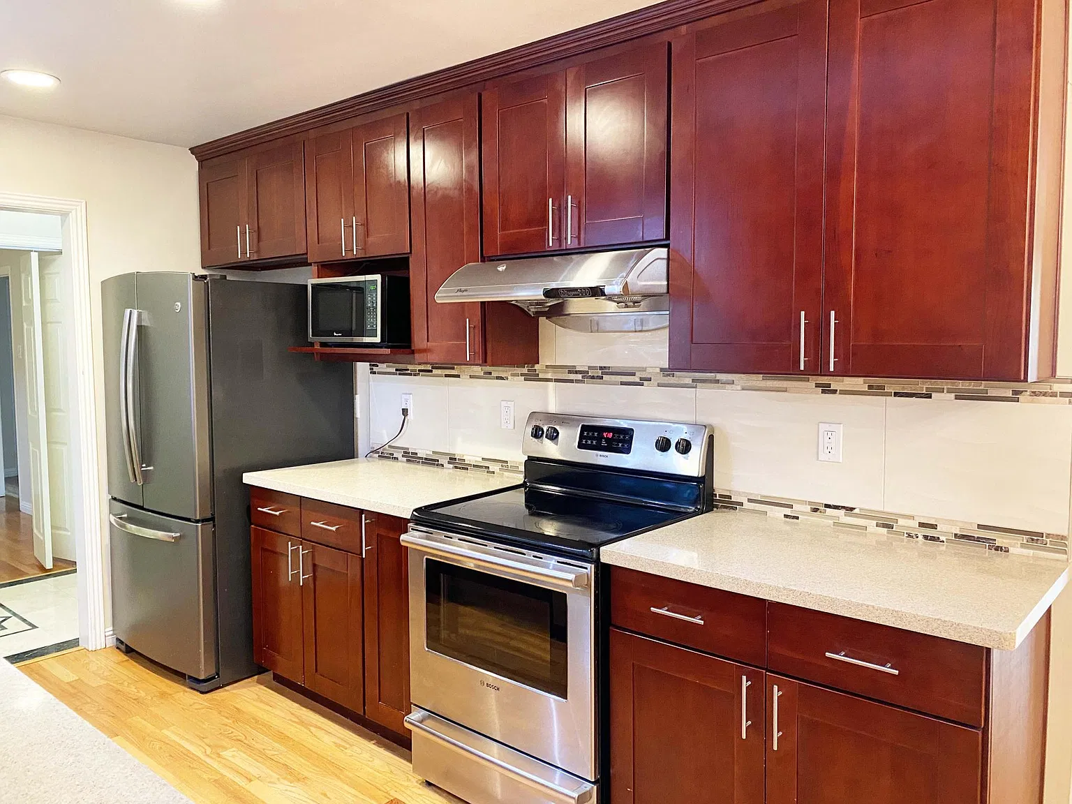 4 bed, 1800 sqft, $4,999 — Photo 2