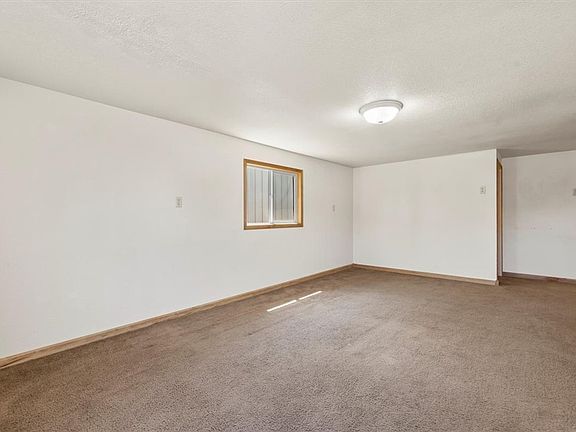 4th image of 226 Moore Ln