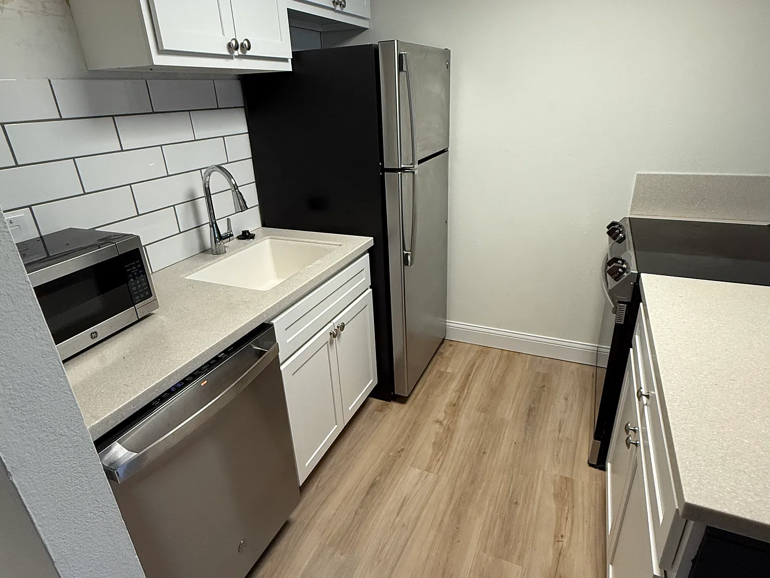 2 bed, 1068 sqft, $1,295 — Photo 3