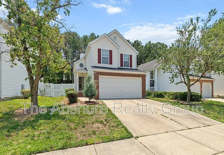 4224 Lake Woodard Dr — Photo 2