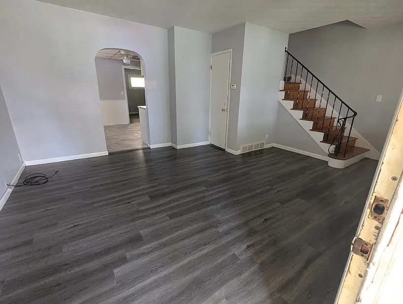 3 bed, 981 sqft, $1,050 — Photo 3