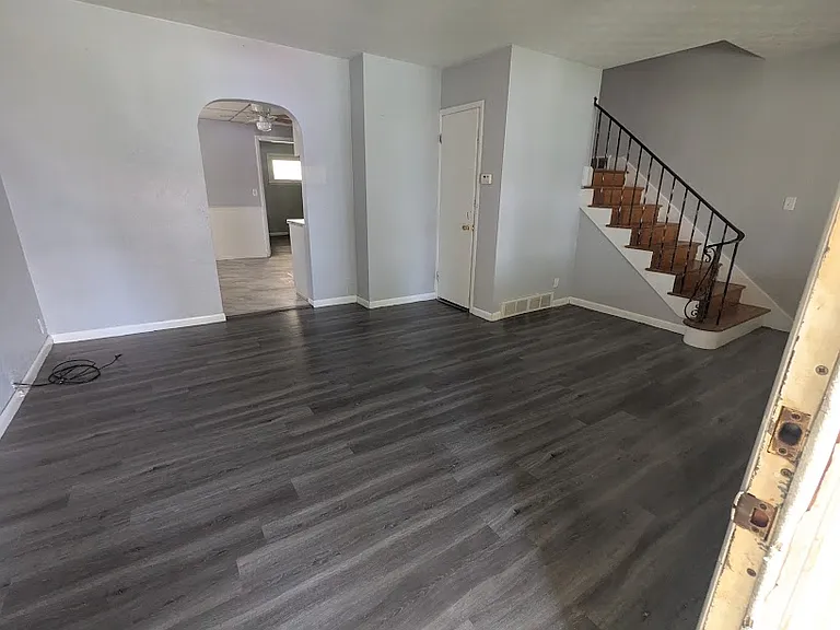 3317 Maple St — Photo 3