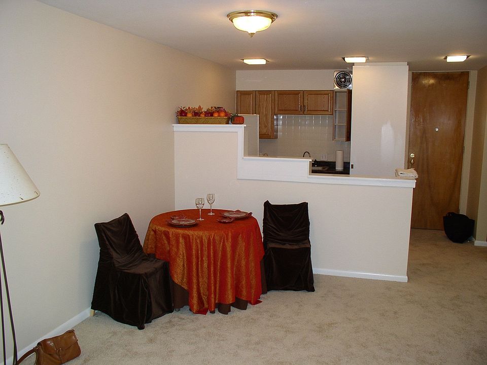 1st image of 1050 N Corona St APT 104