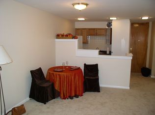 1050 N Corona St APT 104, Denver, CO 80218