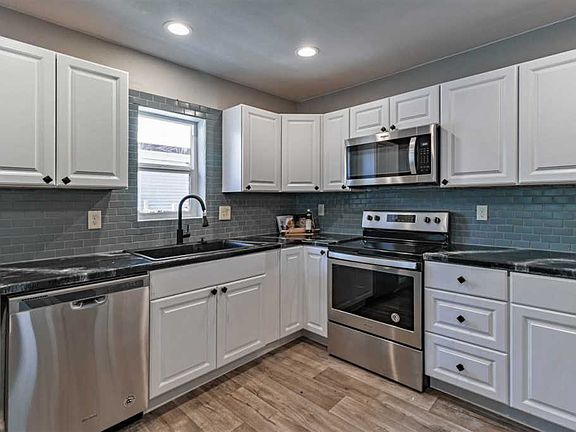 5th image of 1514 W Shannon Ave
