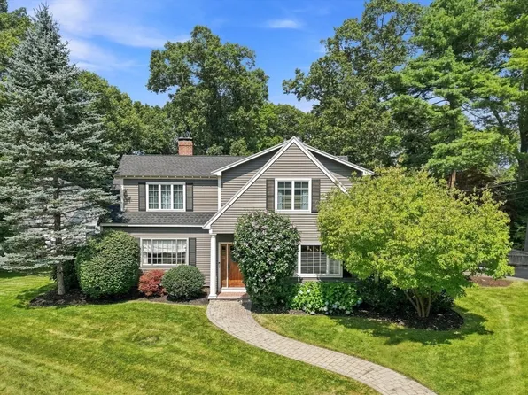 62 Walnut Rd, South Hamilton, MA 01982