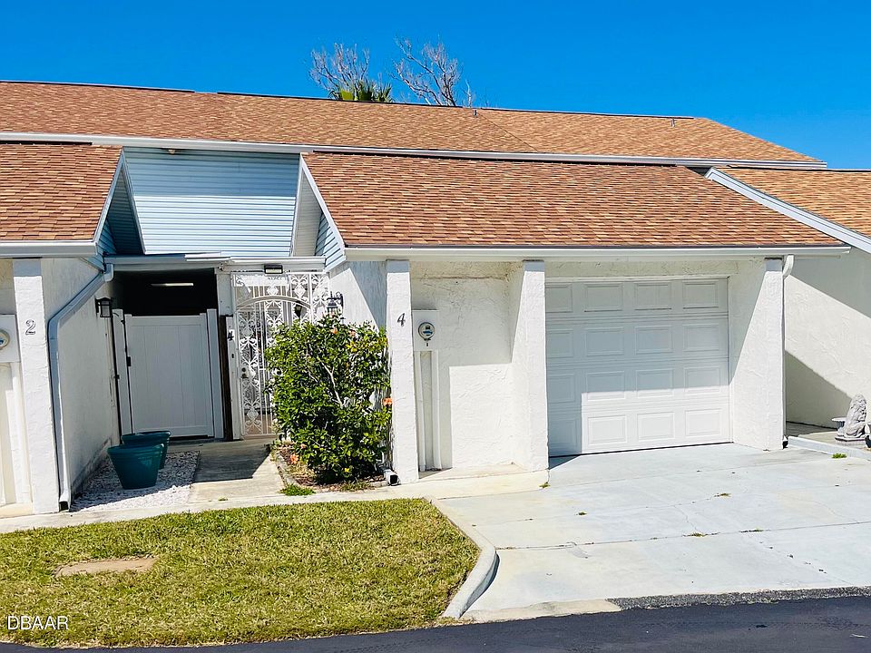 1st image of 4 Chippingwood Ln