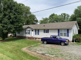 383 Hamby Mountain Rd, Purlear, NC 28665