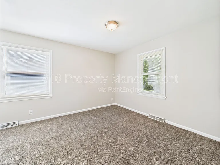 4321 N Lister Ave — Photo 20