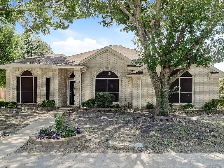 602 Copeland Dr — Photo 1