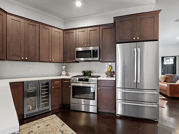 3rd image of 142 Pleasant St Unit 16
