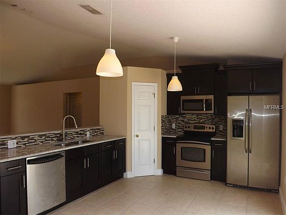 4th image of 133 Dorchester Ct
