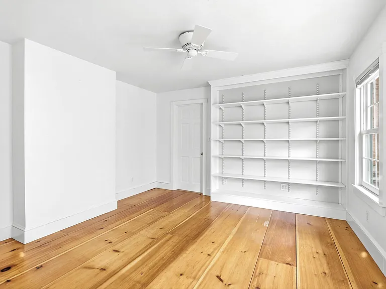 64 Pearl St — Photo 12