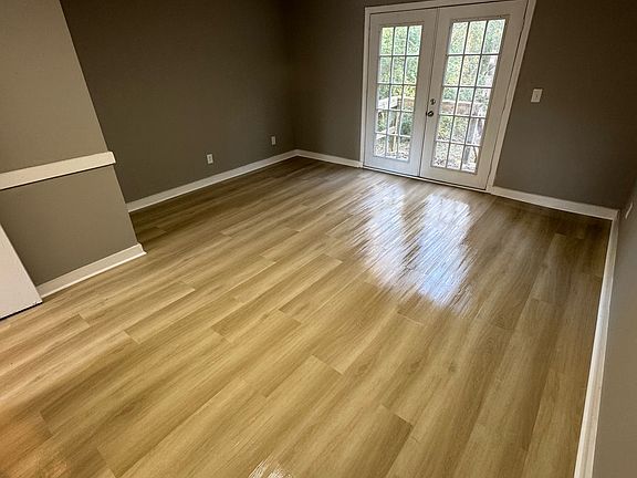 2nd image of 123 Aqua Ct