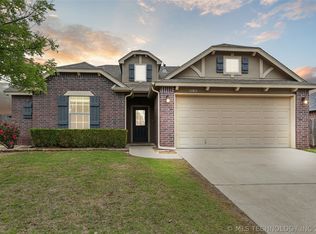 11013 N 117th Pl E, Owasso, OK 74055