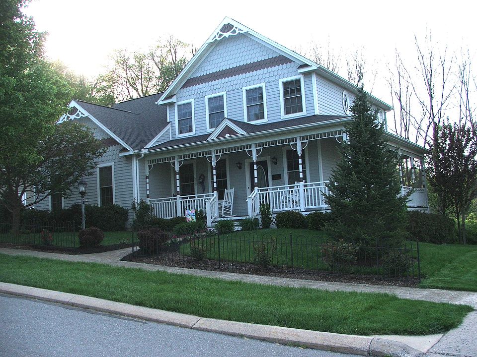1st image of 156 Gaslight Cir