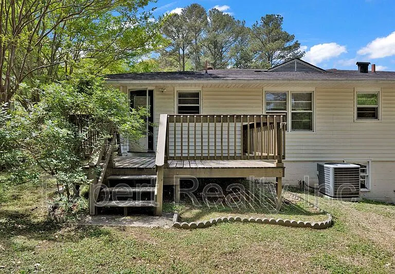 2249 4th Place Cir NE — Photo 11