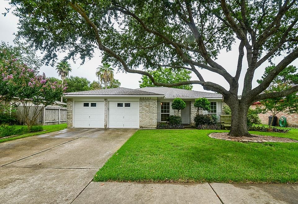 1st image of 22622 Smokey Hill Dr