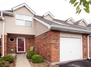 913 Alpine Ridge Dr, Ballwin, MO 63021