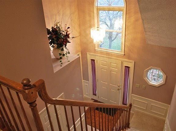 2nd image of 4913 Rockford Ct