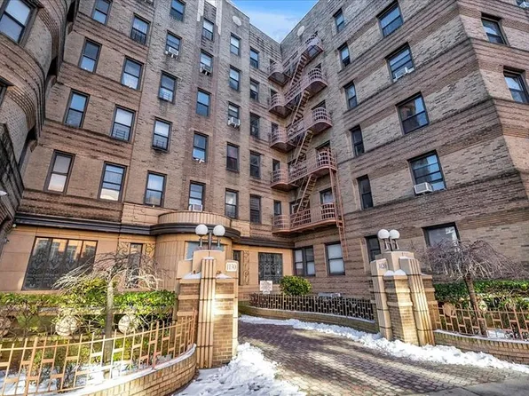 1120 Brighton Beach Ave APT 1J, Brooklyn, NY 11235