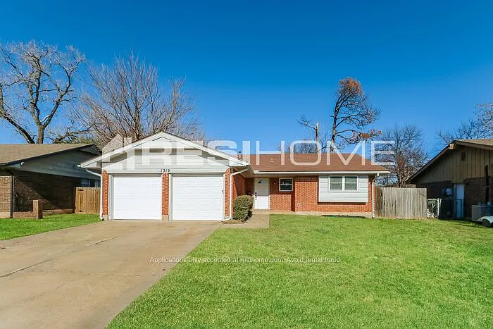 1319 Atlanta Cir