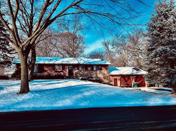 14812 Hillside Ln, Burnsville, MN 55306
