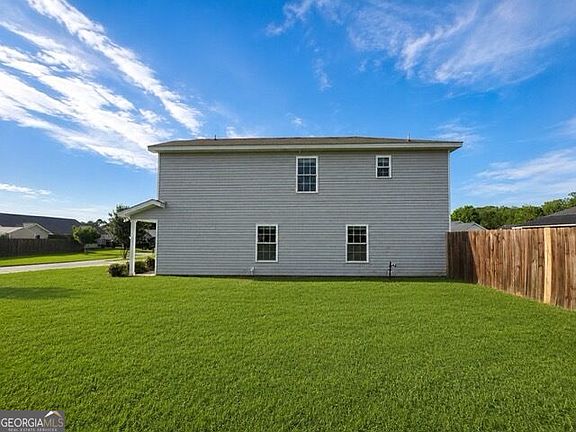 3rd image of 113 Thoroughbred Dr