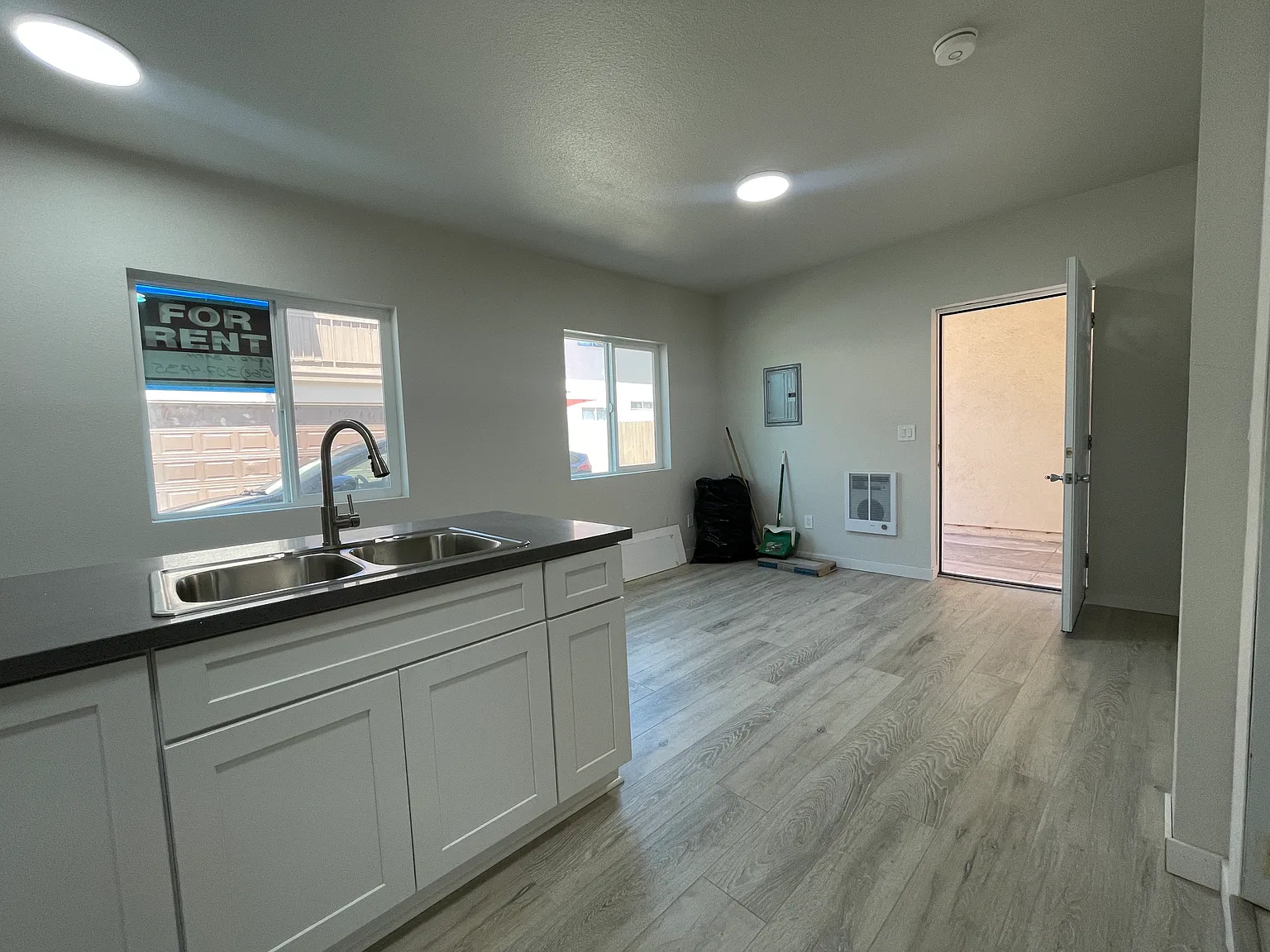1 bed, 445 sqft, $2,095 — Photo 4