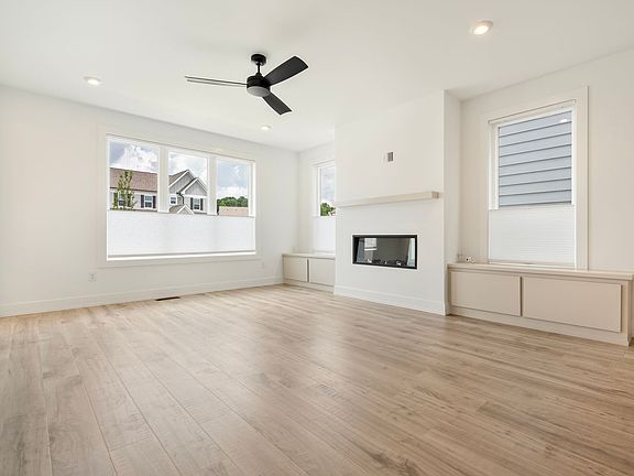 2nd image of 46 Rosedale Way