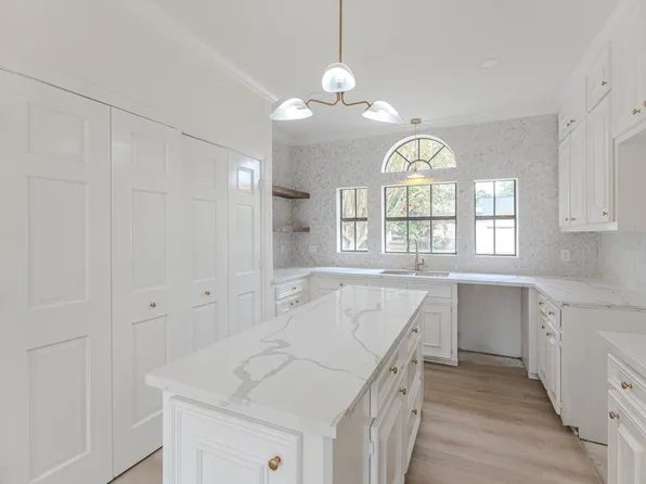 13715 Meadow Sweet Dr, Cypress, TX 77429