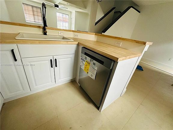 2nd image of 2945 NE 185th St APT 1413