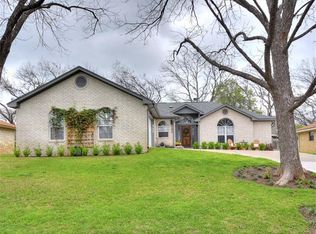 320 Stewart St, Meadowlakes, TX 78654
