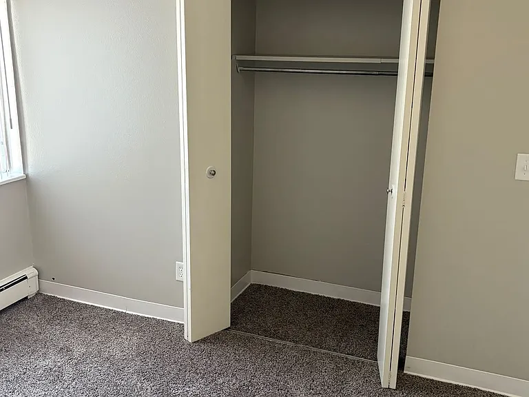 Prospect Pointe Apartments — Photo 62