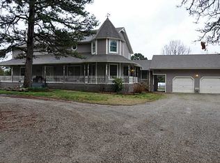 203 S Melissa Ct, Pineville, MO 64856