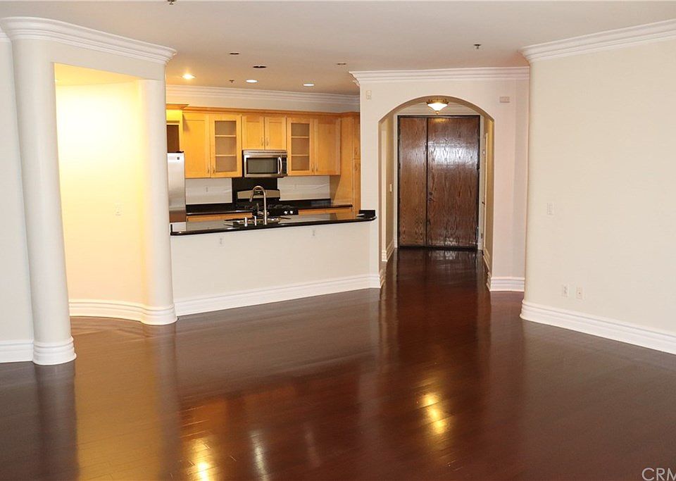 1st image of 1658 Camden Ave APT 106