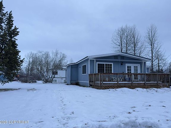 3rd image of 723 N Moraine Dr