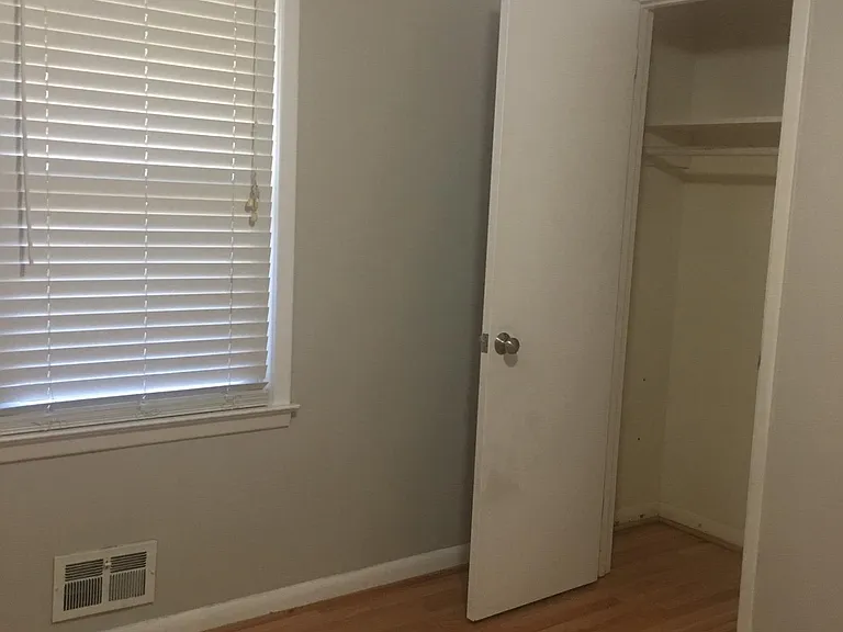 2384 E Drew Valley Rd NE — Photo 6