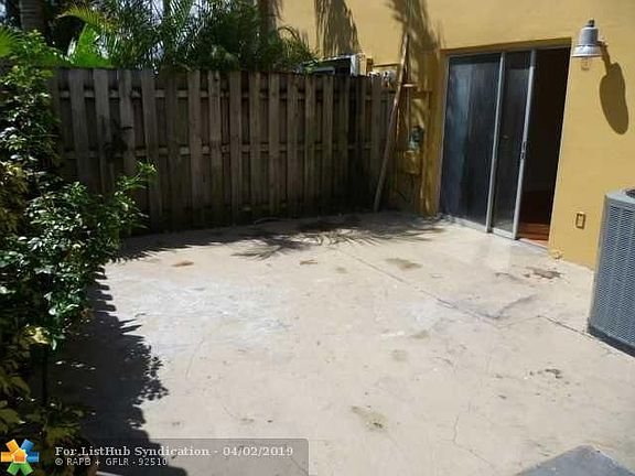 2nd image of 1850 SW 81st Ter