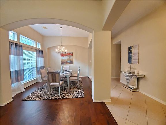 4th image of 3818 Bluffstone Ct
