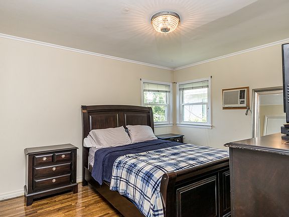 5th image of 1486 Kew Ave