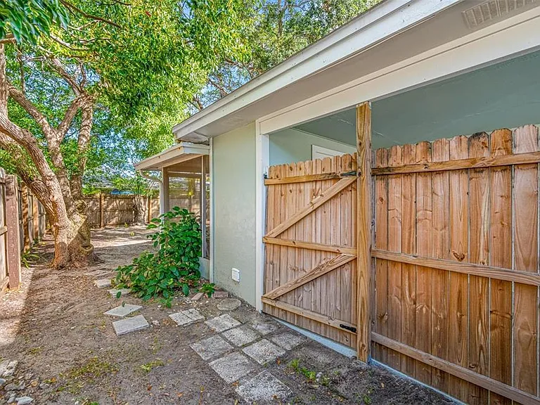 616 Dogwood Ct — Photo 11