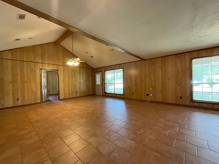 156 Kelley St — Photo 14