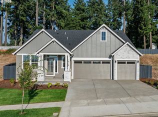 16108 Serres Farms Way, Oregon City, OR 97045
